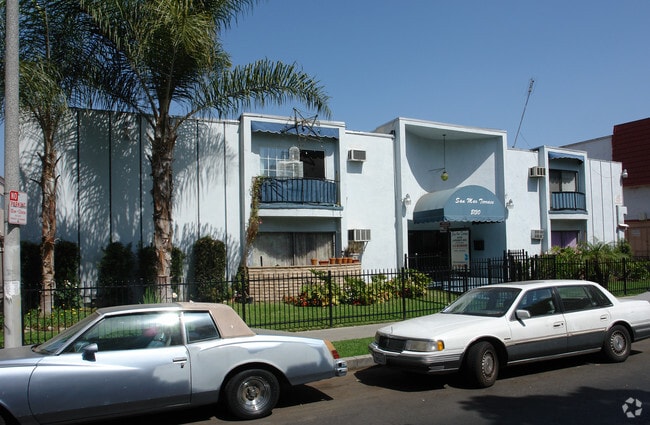 Building Photo - San Mar Terrace