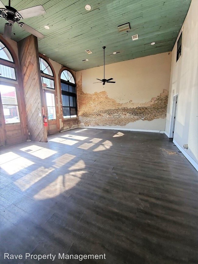 Building Photo - 105-107 East St