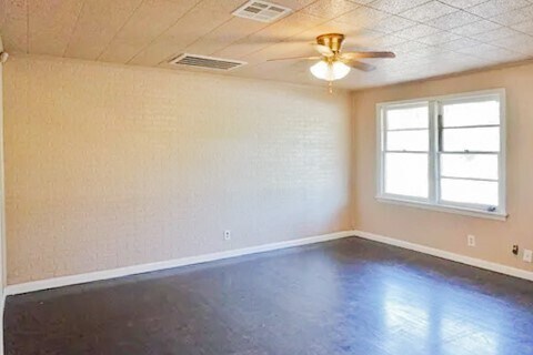 Foto del edificio - 4425 Harding Dr