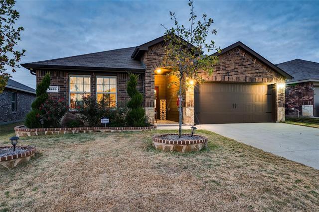 Foto principal - 1829 Strongbark Dr
