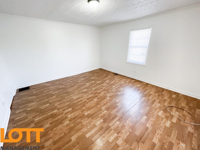 Building Photo - 8 Haynesworth St