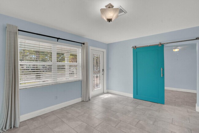 Foto del edificio - 501 SW 8th St