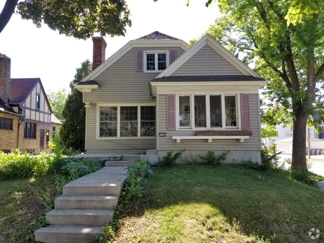 Building Photo - 3285 N Cramer St