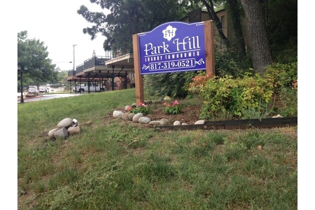 Foto del edificio - Park Hill Luxury Townhomes