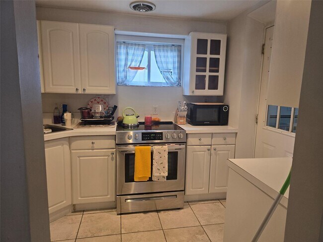 Foto del edificio - 44 Inwood Rd