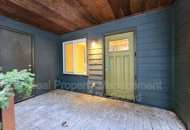 Foto del edificio - 21301 48th Ave W