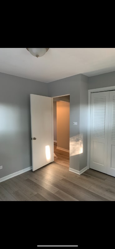 Building Photo - 100 W George St