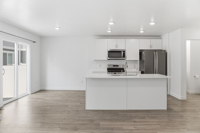 Building Photo - 367 Navigator Ct