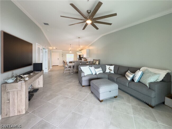 Foto del edificio - 5445 Double Eagle Cir