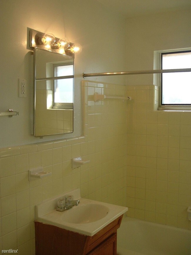 Kirkwood Flats Apartments in Atlanta, GA