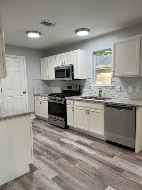 Foto del edificio - 710 Avenue J Pl