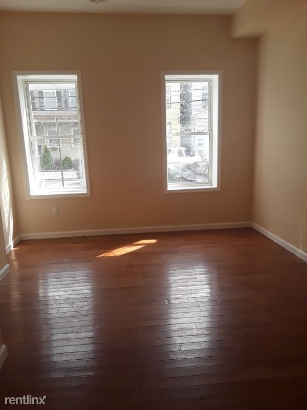 Foto del edificio - 3 br, 1 bath Townhome - 146 Ripley Pl