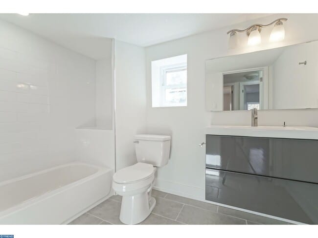 Bathroom 1 - 2108 W Master St