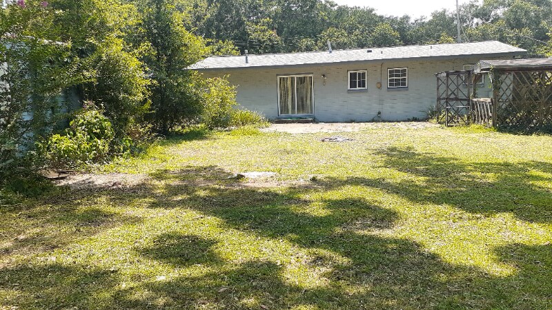 Foto del edificio - 6106 Clearwater Ave