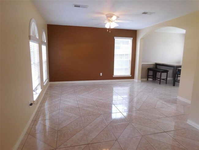 Building Photo - 11723 Turtle Lake Dr