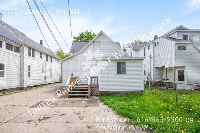 Building Photo - 1127 Jennette Ave NW
