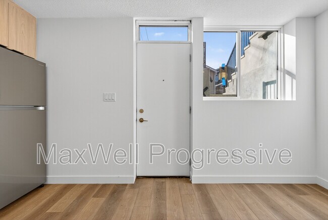 Building Photo - 11113-11151 51 St NW