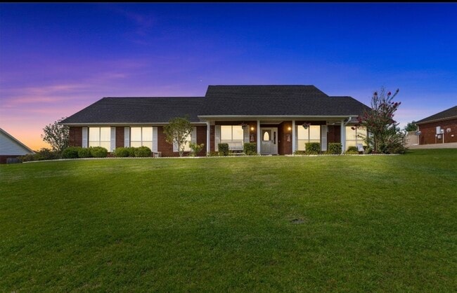 Building Photo - 108 Fieldstone Dr