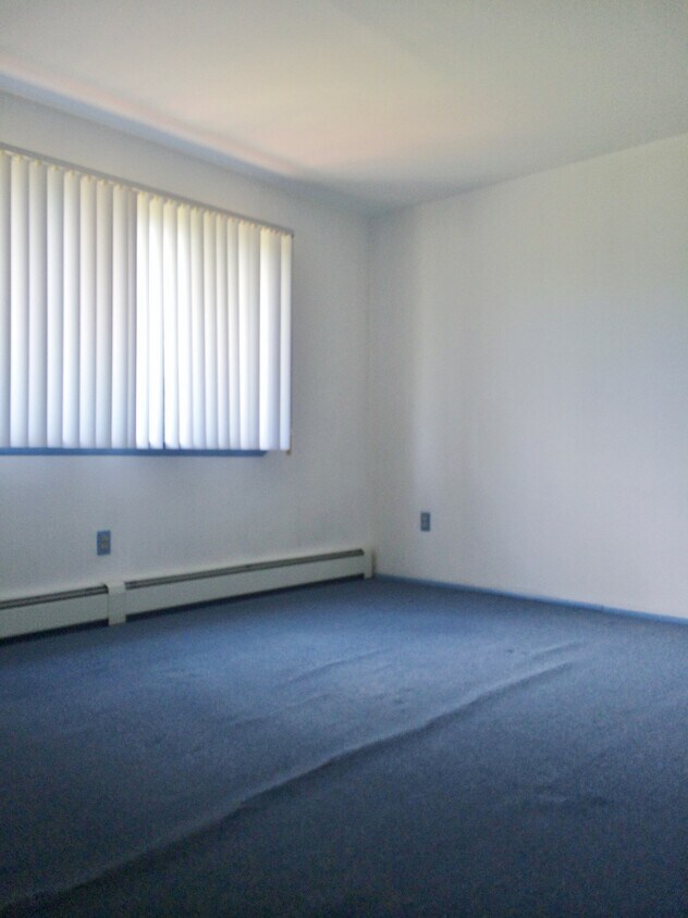 Building Photo - 1100 Keswick Pl
