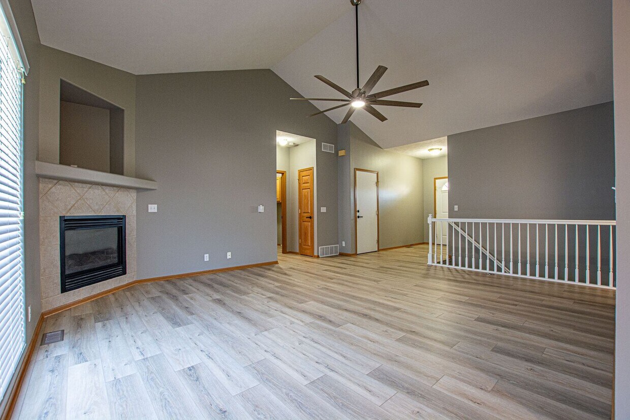 Primary Photo - 4 Bedroom / 3 Bath Ranch Available For Rent!