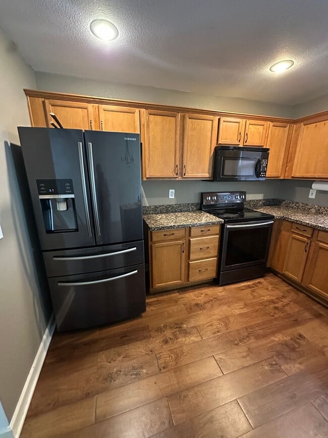 Building Photo - 13724 Post Oak Ln