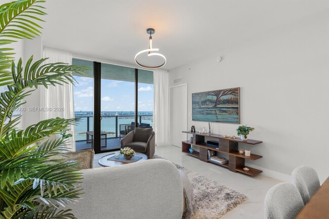 Foto del edificio - 700 NE 24th St