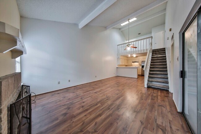 Foto del edificio - 3149 Windchase Blvd