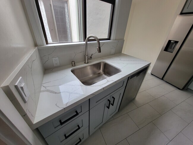Foto del edificio - 2678 36th Ave
