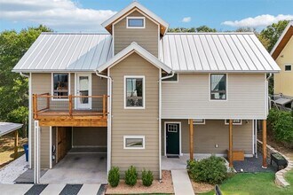 Building Photo - 3109 Sacbe Cove