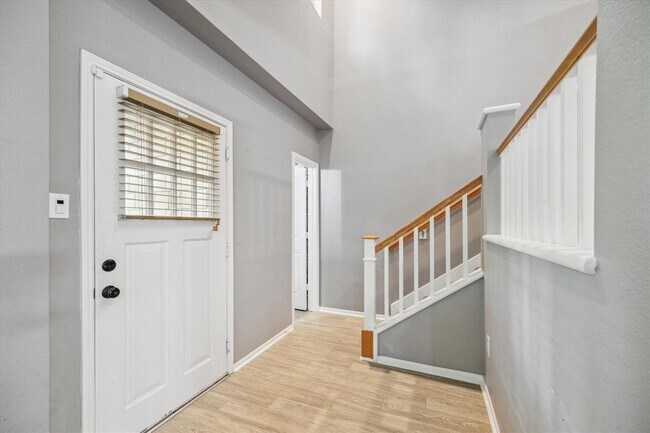 Building Photo - 25 Stone Creek Pl