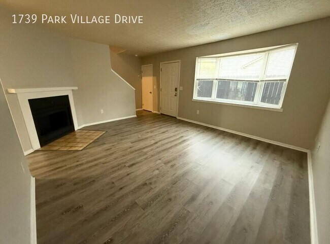 Foto del edificio - 1739 Park Village Dr