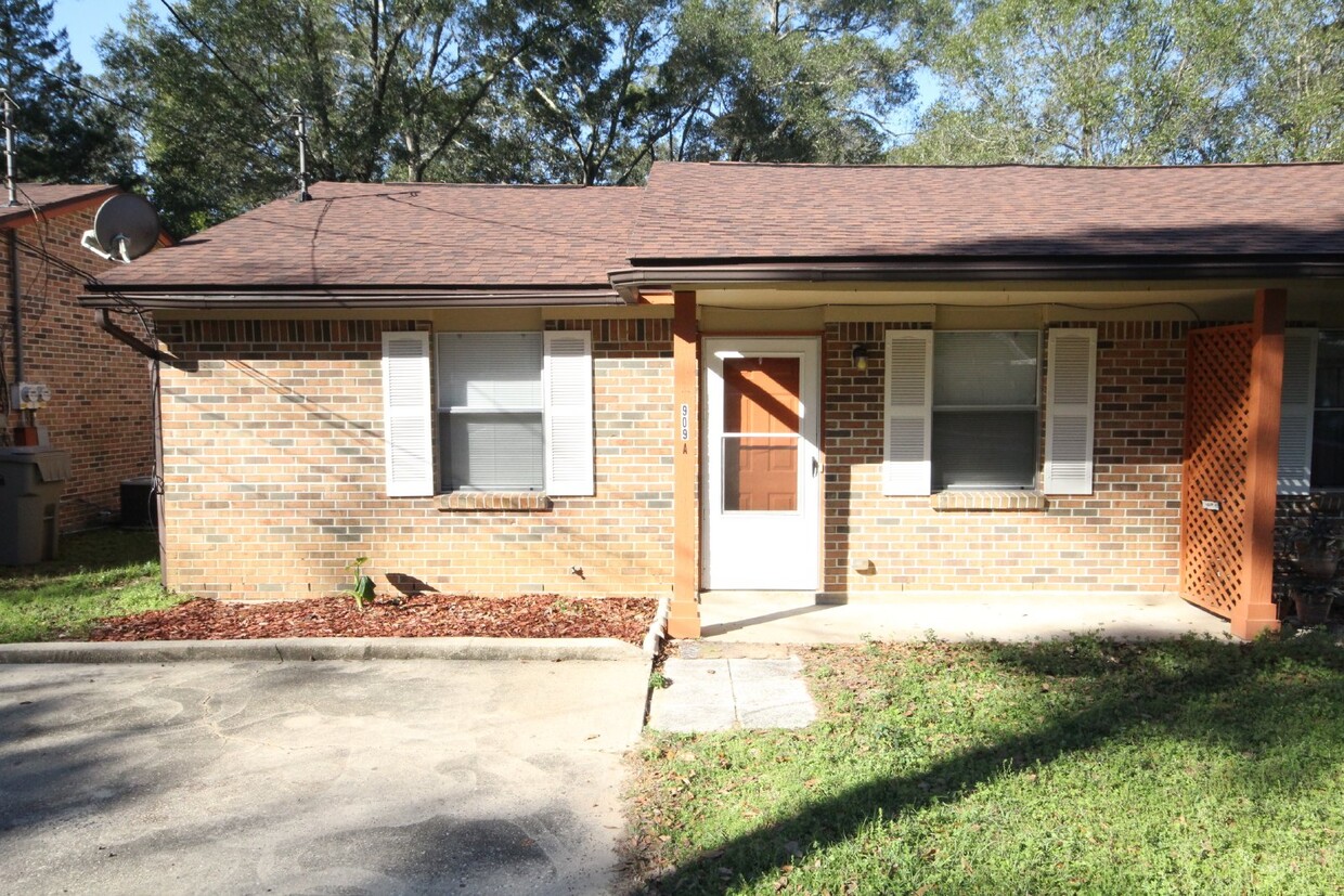 Foto principal - Charming 2-Bedroom Duplex with Modern Amen...