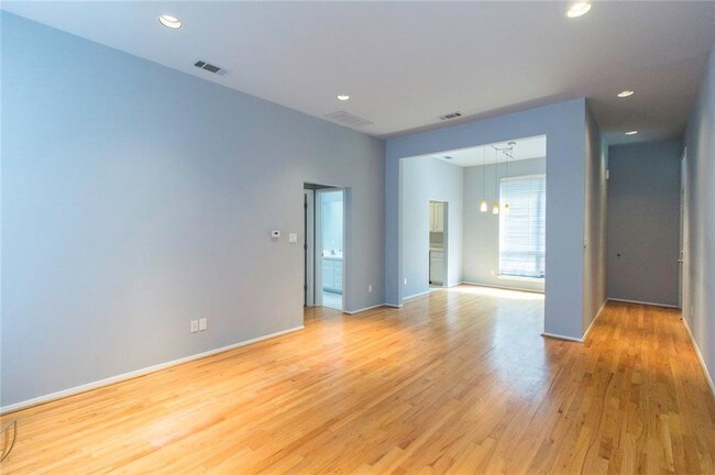 Building Photo - 4030 Holland Ave