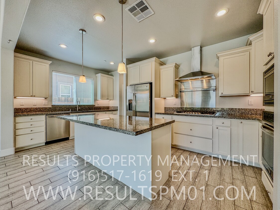 Primary Photo - Looks like a model home! Upgraded 4 Bedroo...