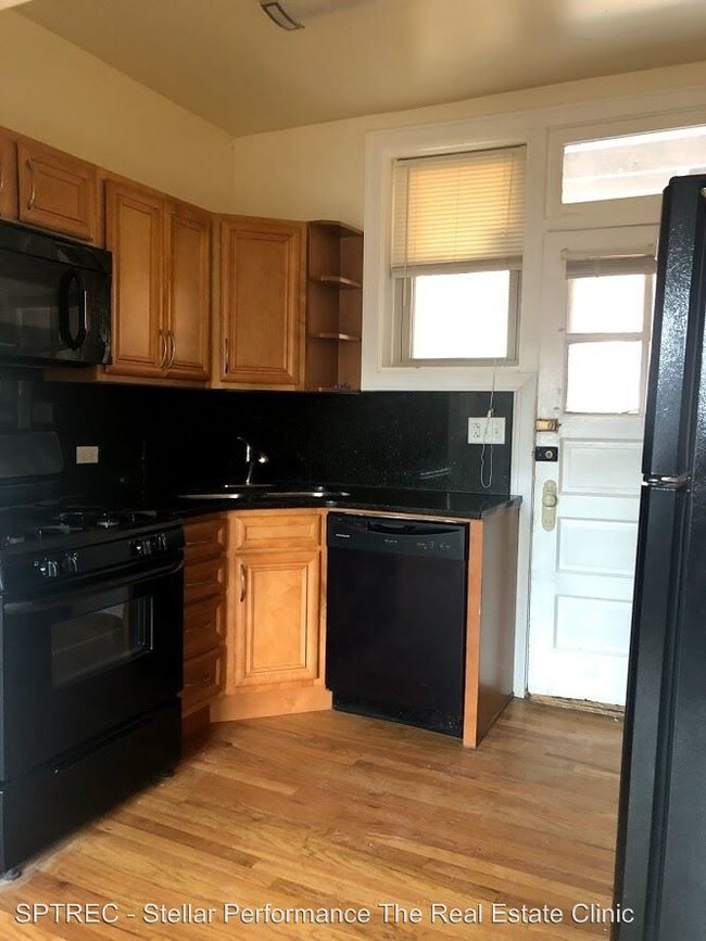 Foto del edificio - 112 S Maple Ave