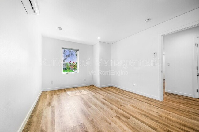 Foto del edificio - 1720 Petaluma Ave