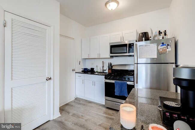 Foto del edificio - 4001 Cresson St