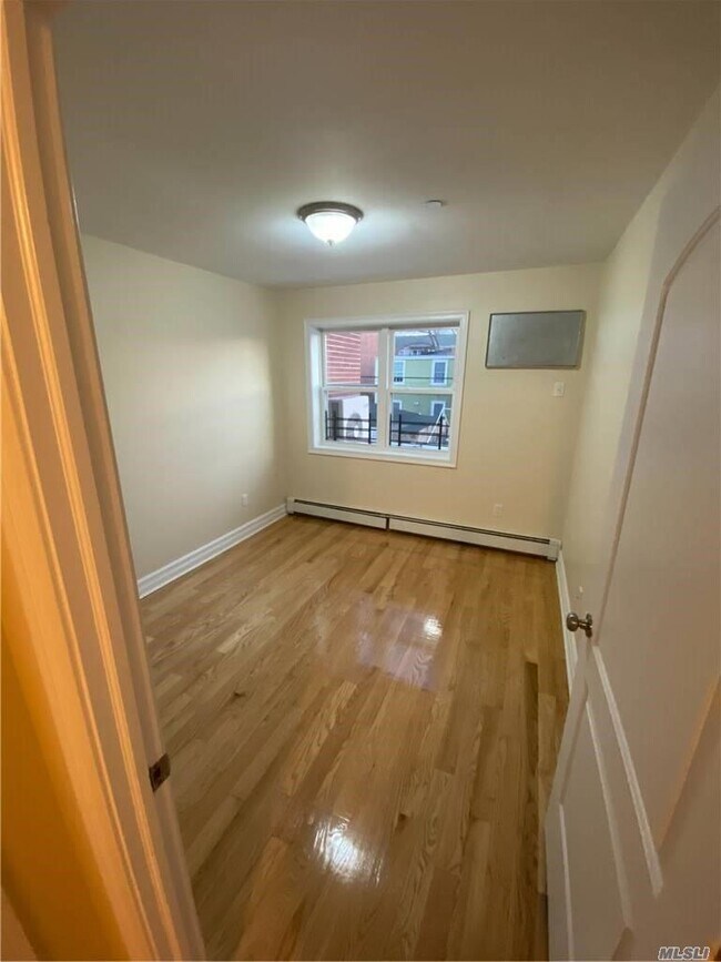 Foto del edificio - 108-28 45th Ave