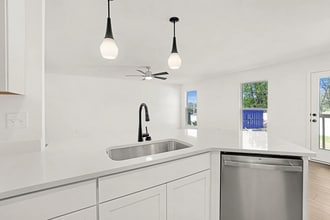 Building Photo - 43 Fairmount Grv Dr