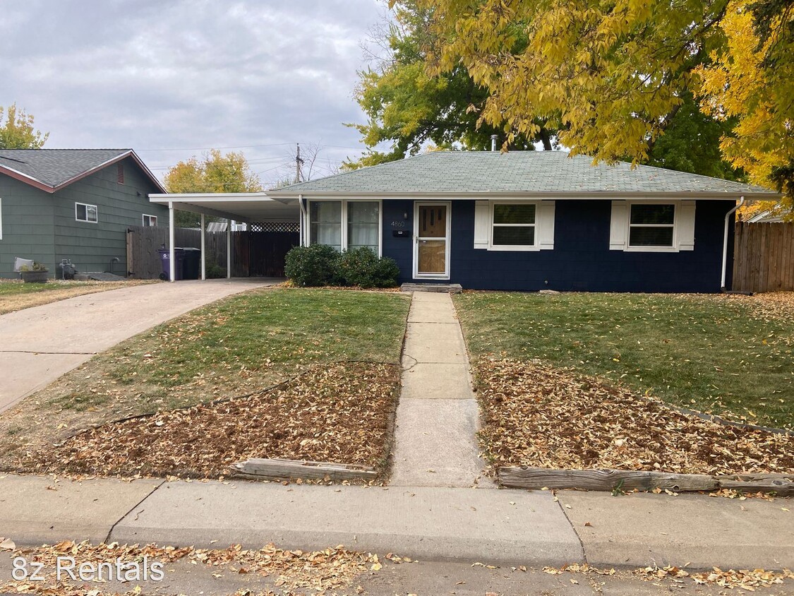 Foto principal - 3 br, 1 bath House - 4860 E Kansas Dr