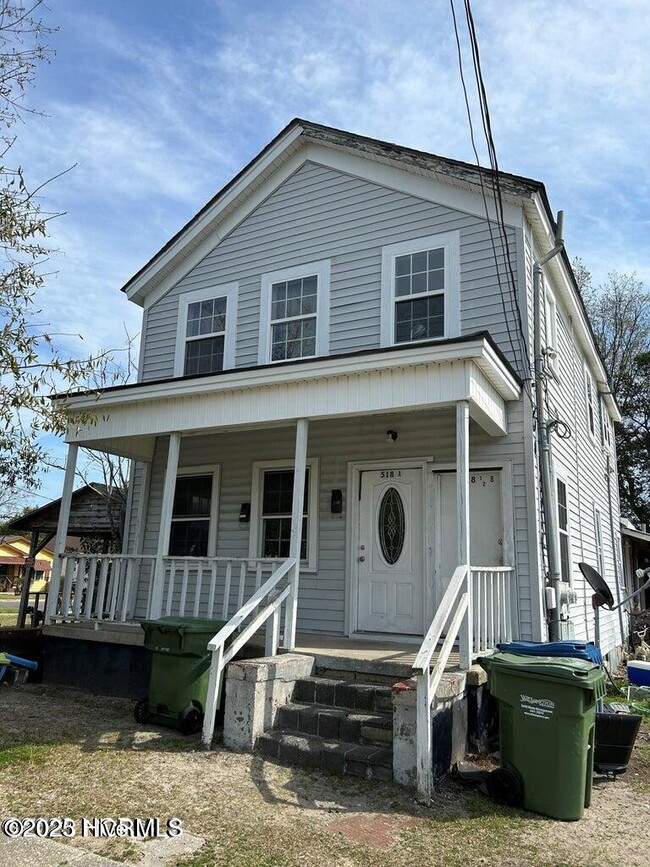 Building Photo - 518 McRae St