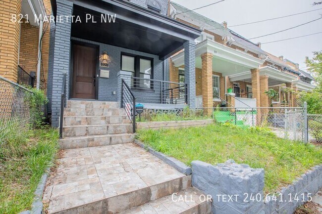 Foto del edificio - 821 Marietta Pl NW