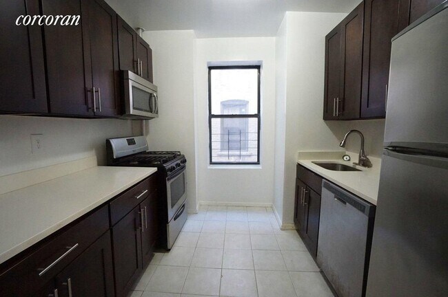 Building Photo - 510 W 134th St
