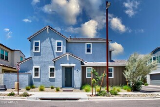 Building Photo - 9902 E Tamery Ave