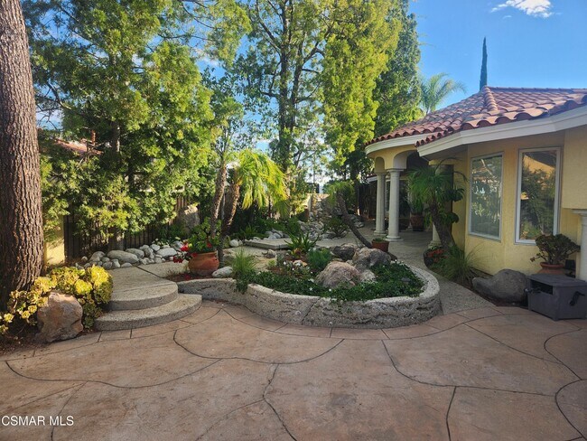 Foto del edificio - 2084 Hillsbury Rd