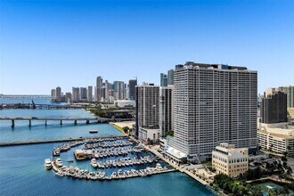 Building Photo - 1717 N Bayshore Dr
