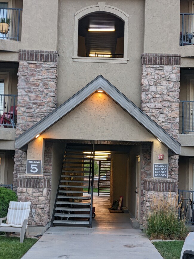 Condo Breezeway - 1045 S 1700 W
