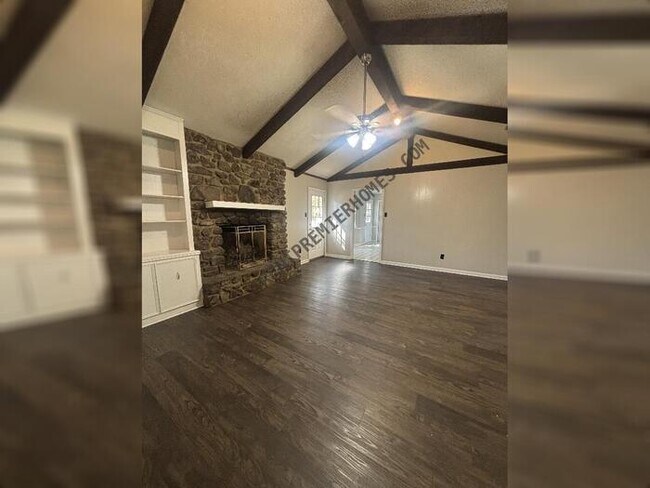 Foto del edificio - 1216 Green Mountain Dr