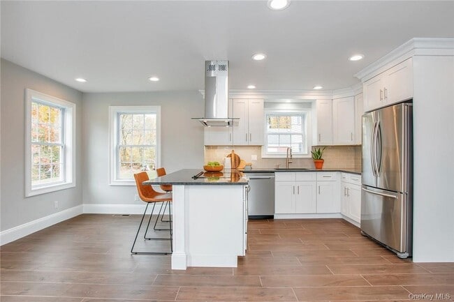 Building Photo - 237 Tomahawk St