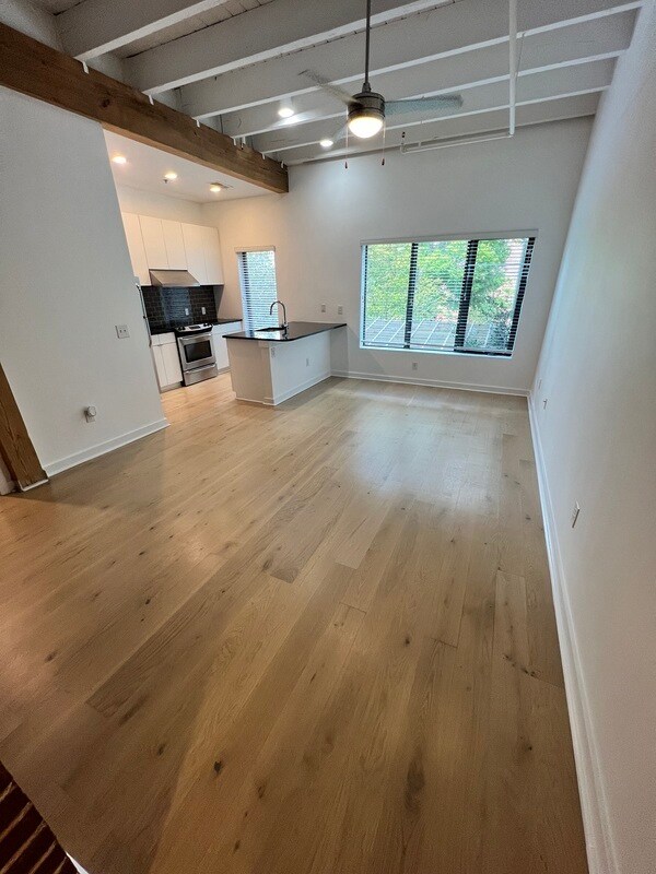 Building Photo - 418 N 25th St